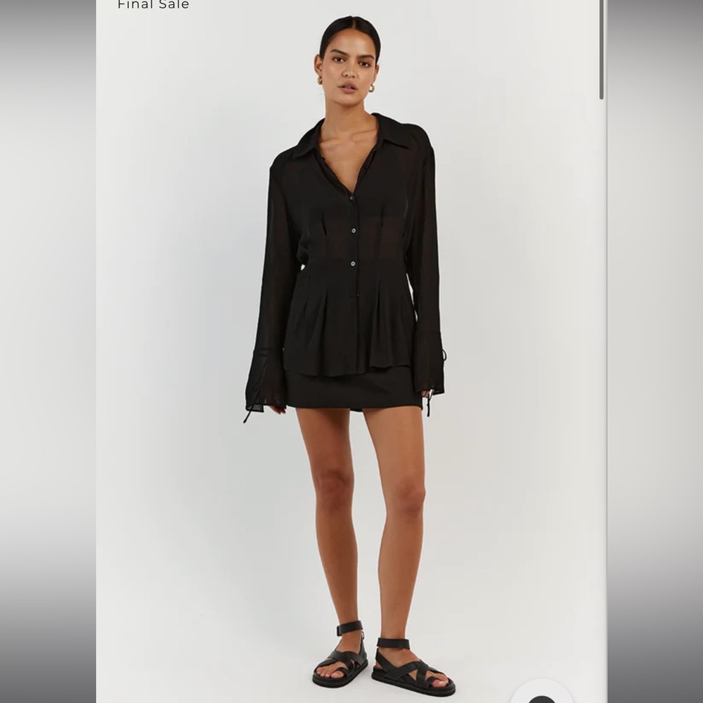 NWT Dissh Black sheer top (size 4)